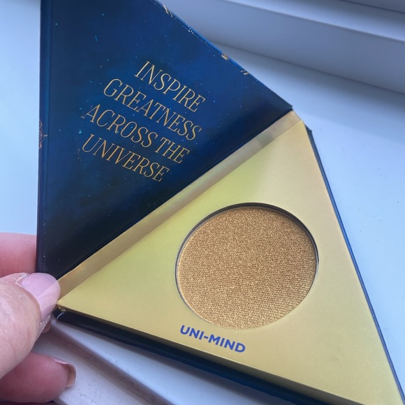 Urban Decay Highlighter - Picture 3 of 3